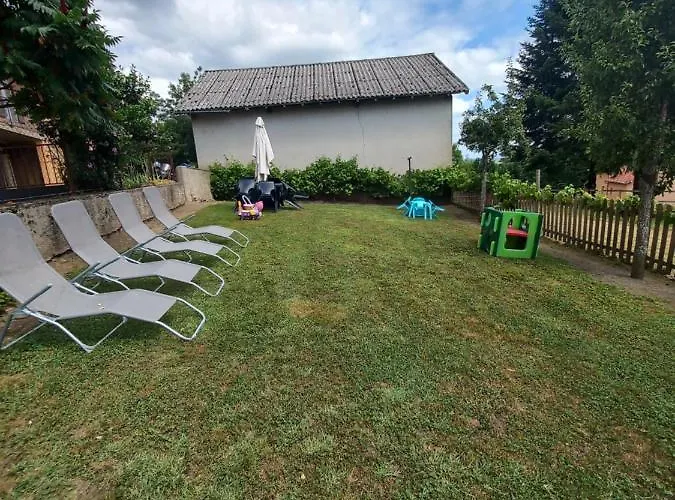 La Maison De Valerie * Quezac (Cantal)